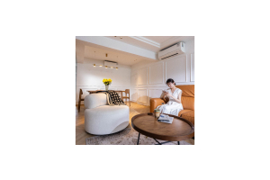 A Homebody's Hosting Haven 